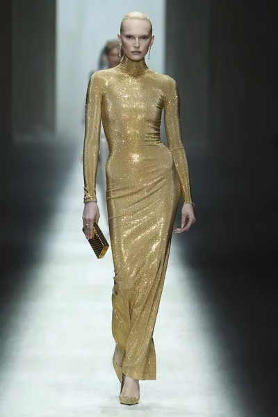 Look 75